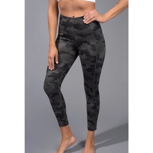 Yogalicious Pants - YOGALICIOUS LUX CAMO LEGGINGS SIZE XS